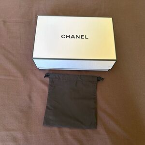CHANEL gift box